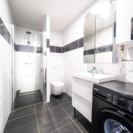 L'envolee - Gare - Netflix - Garage Prive Apartment